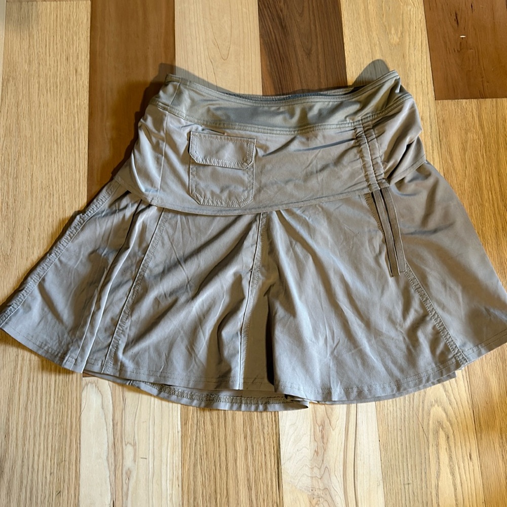 Athleta #219056 Tan Wherever Skort Layered 
Skirt Shorts Sz 2